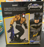 Diamond Select Toys DC Batman Bane Gallery Diorama (Displayed )